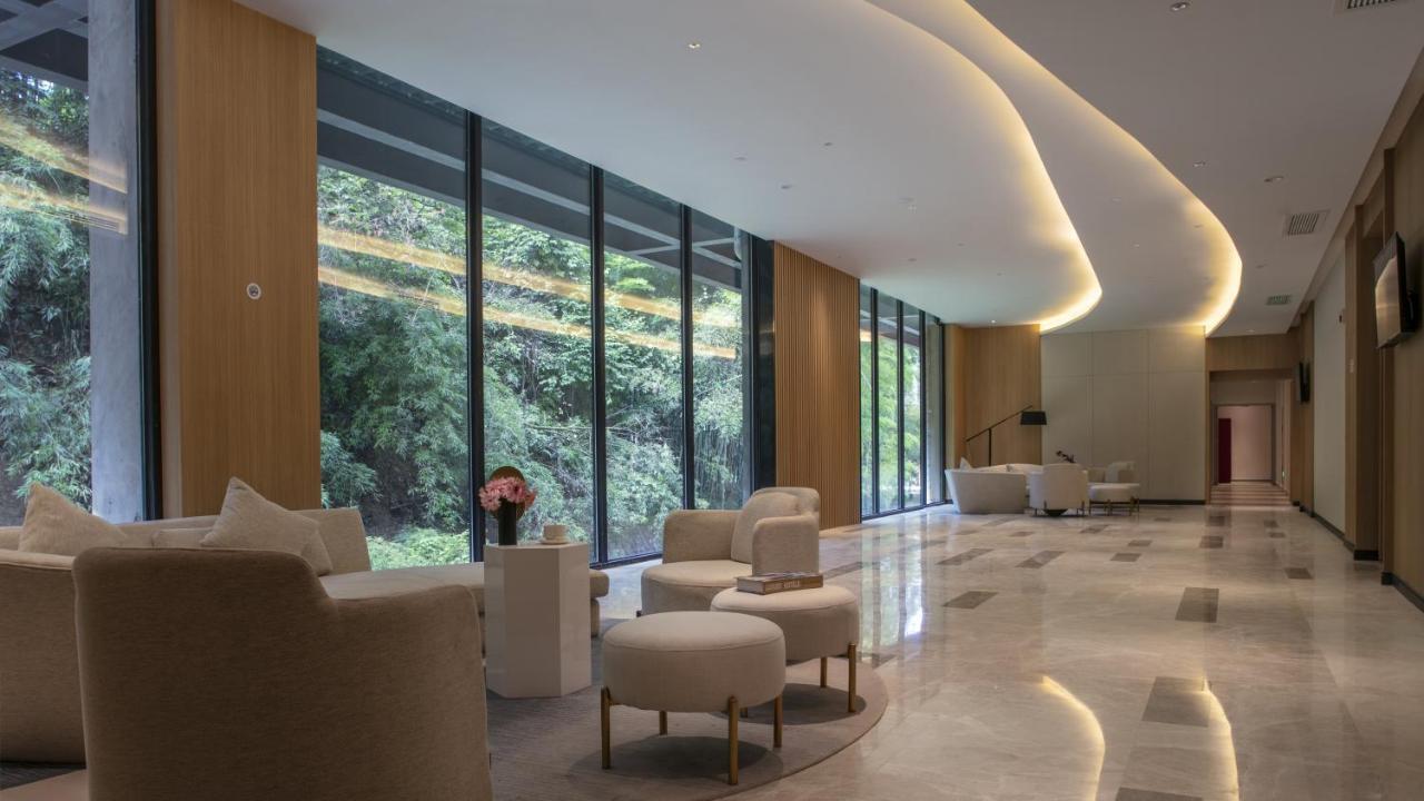 Holiday Inn Express Qiliping By Ihg Omejsan Kültér fotó
