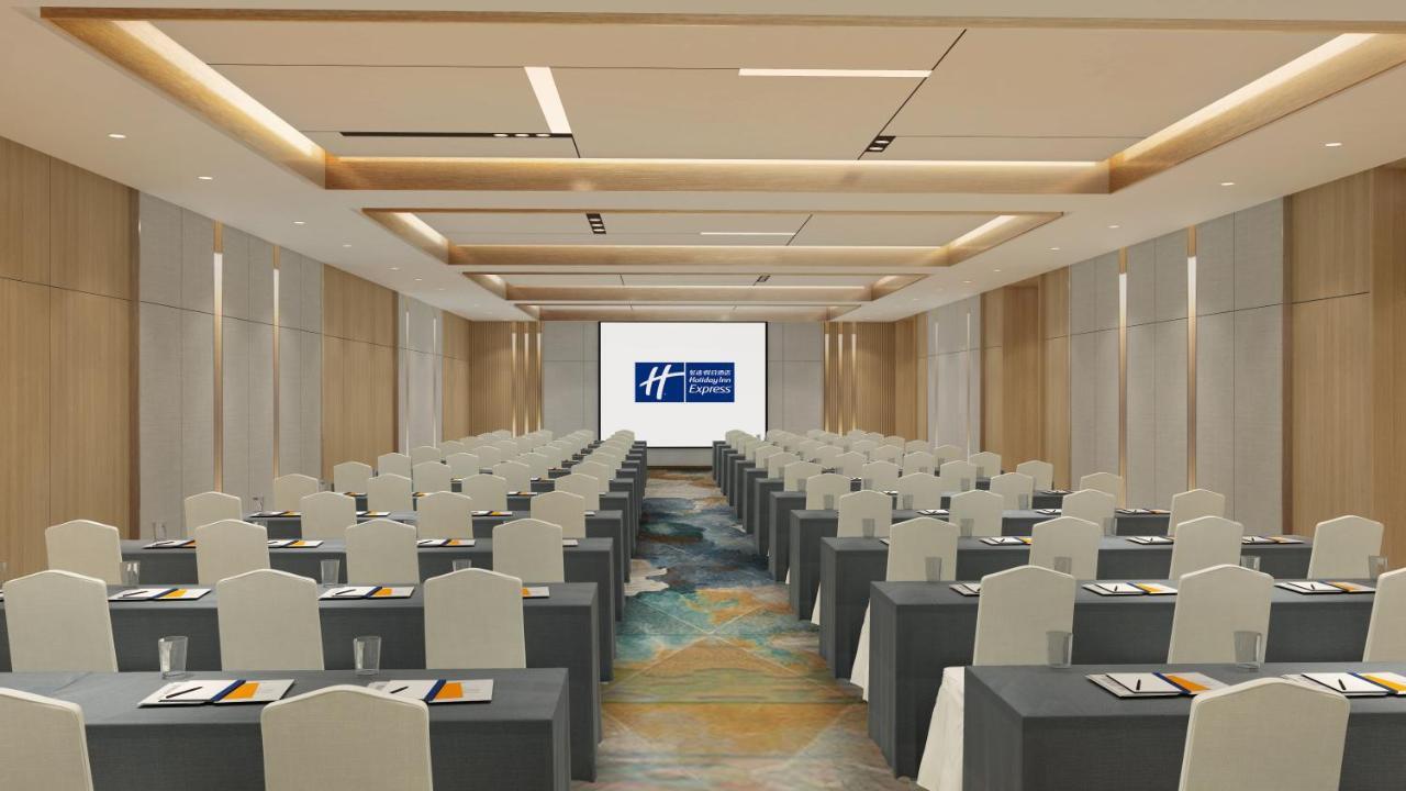 Holiday Inn Express Qiliping By Ihg Omejsan Kültér fotó